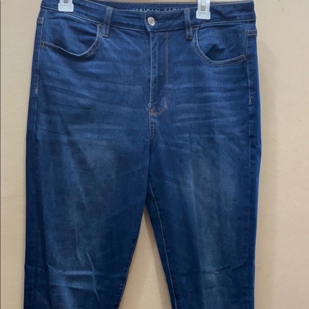 Medium wash American eagle jeans